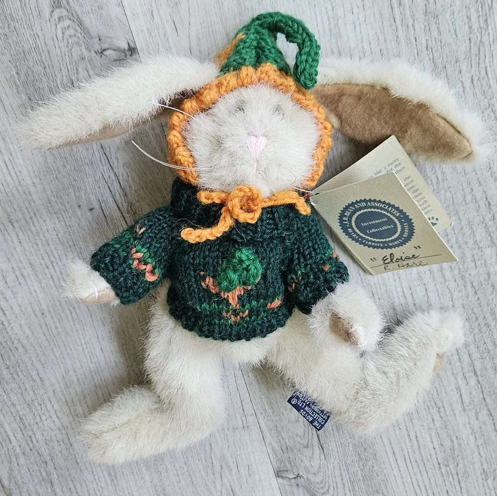 VTG 90s Boyds Bear Easter Bunny Rabbit Eloise R. Hare Crochet Carrot Hat Sweater